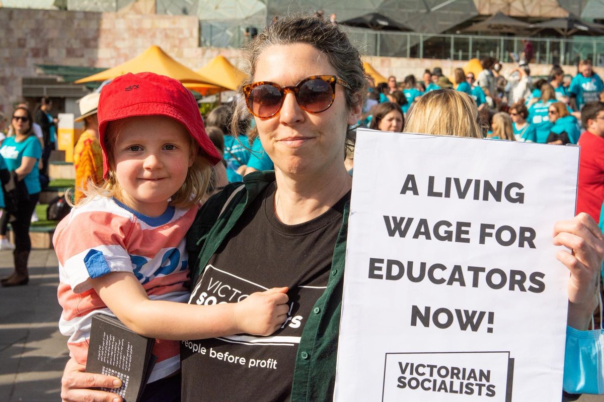 VicSoc4Preston's tweet photo. Great to join the @vic_socialists contingent to today's childcare shutdown rally, standing in solidarity with educators fighting for decent pay, staffing and conditions. https://t.co/YPHdc3vWui