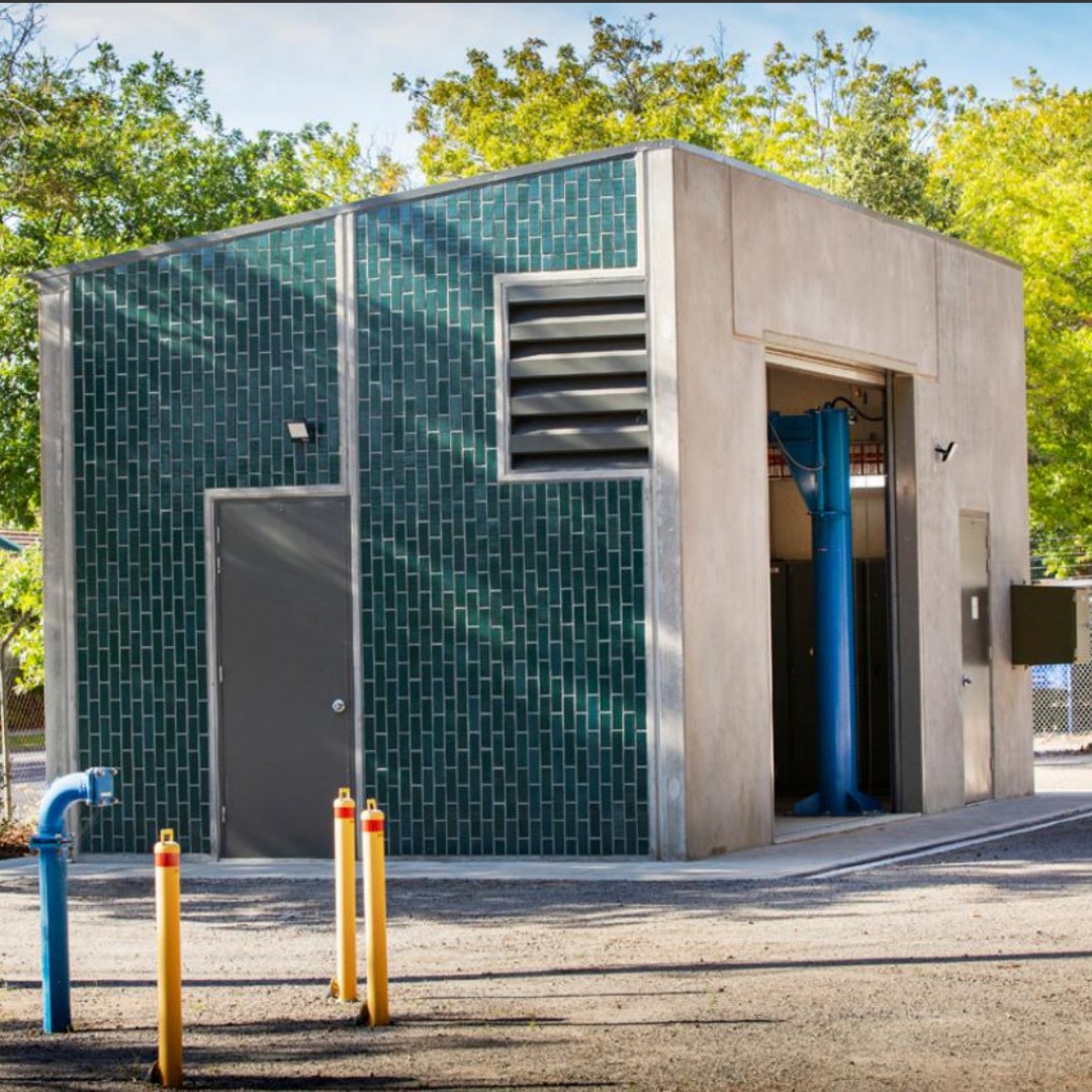 YVWater's tweet photo. Know what this building is?This #WaterPumpingStation is one of 64 in our service area-this one is in #SurreyHills. They help supply drinking #water by pumping water via underground water pipes & help to maintain a higher water pressure level in sections of our pipes. #YVWater https://t.co/pdYCSatq92