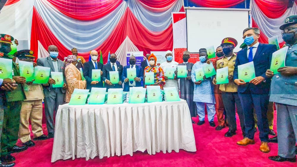 UNODC_Nigeria's tweet photo. In 2021, @UNODC and @NigeriaGov launched the National Drug Control Master Plan.
The implementation of #NDCMP 2021-2025 will contribute to achieving #SDG3 to ensure healthy lives
and promote well-being for all at all ages.
Learn more about the #NDCMP➡️https://t.co/0A9npCPRFN https://t.co/FwBvxDFOsR