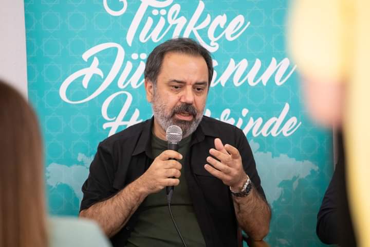 yeekaradag's tweet photo. 🇲🇪📚Pjesnik Ahmet Murat Özel  predstavljao Tursku na 52. "Ratkovićevim večerima poezije" 
🇹🇷📚Şair Ahmet Murat Özel, 52. Risto Ratkoviç Şiir Akşamları’nda Türkiye’yi Temsil Etti
@yeeorgtr 
https://t.co/5ABDnAkcAY https://t.co/WsyIyzYjUG