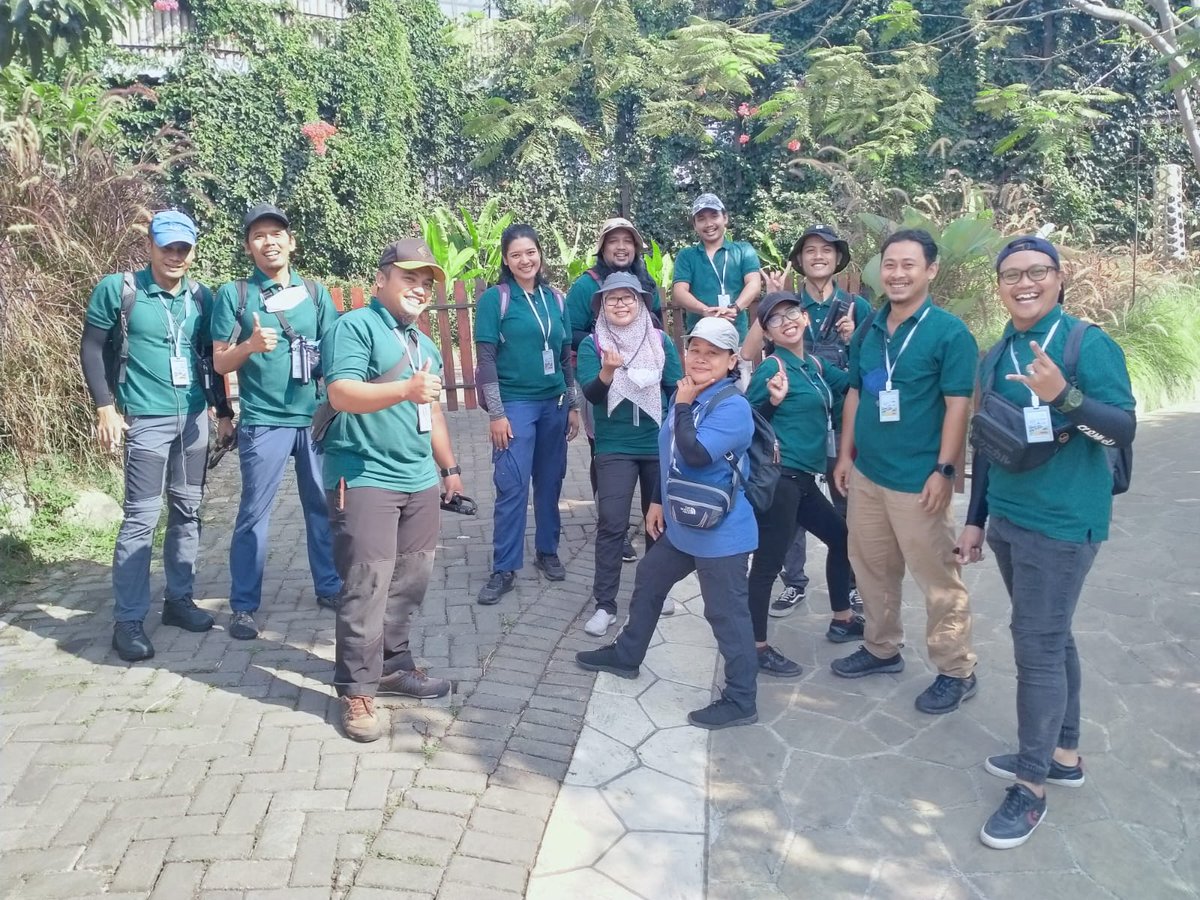 Piknik Virtual di Dusun Semilir. It's so fun. Ada yang pernah ga ya teman-temanku virtual tour selain pakai google earth?