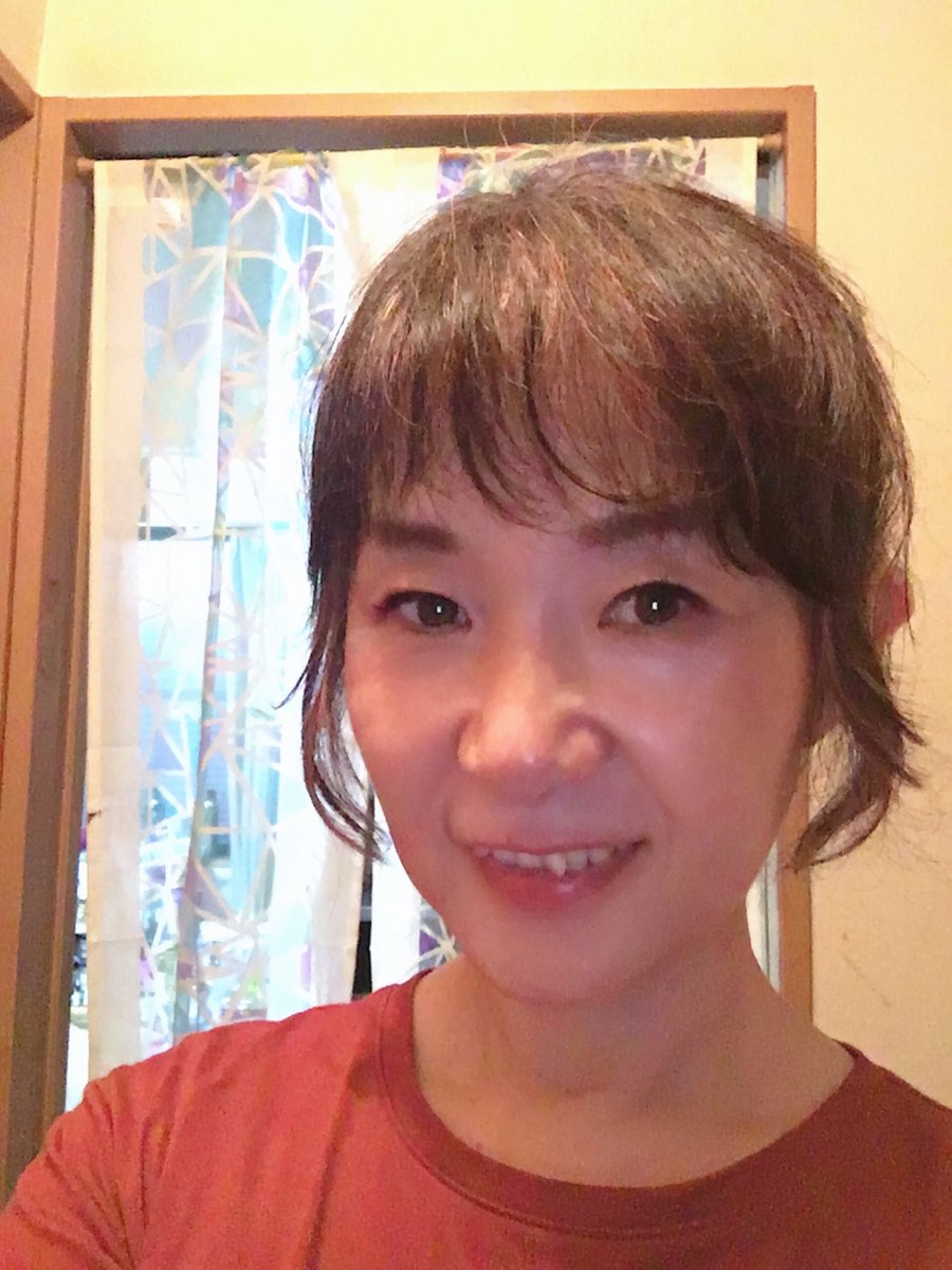 ShantyHiroe1031's tweet photo. 友達からリップトリートメントもらいました〜💫
艶感出すのって大事よねっ🥀
ありがとう〜(´∀`*)✨✨💕
#リップトリートメント
#Lip38°C
#艶感 https://t.co/N4hcylvsq2
