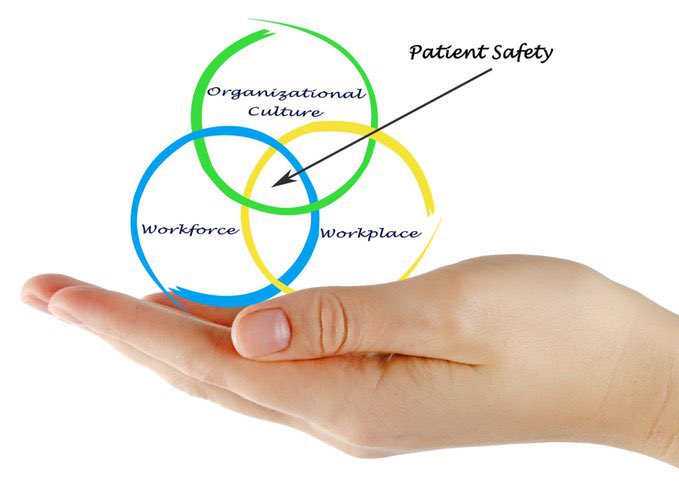 El próximo #17septiembre es el día mundial de la seguridad del paciente 

¿Sabes porqué es tan importante hablar de ella y porqué debemos hacer todo lo posible para mejorarla?

En esta hoja informativa la <a href="/WHO/">World Health Organization (WHO)</a> habla de este importante tema

who.int/es/news-room/f…

#patientsafety