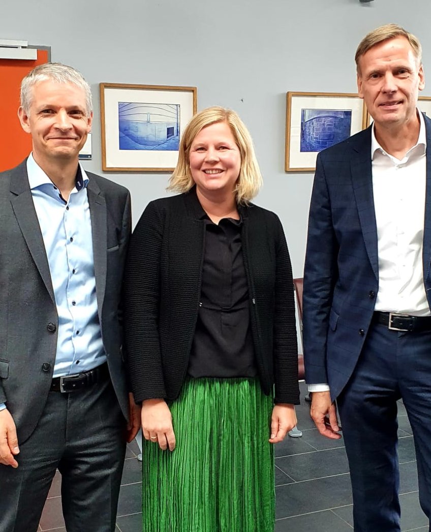 StartUpSH (@start_up_sh) on Twitter photo Wie können wir (Aus)#Gründungen an Hochschulen in Schleswig-Holstein fördern? Dazu waren wir heute im Wissenschaftsrat <a href="/WissRat/">Wissenschaftsrat</a> gefragt, der im Auftrag des Landes aktuell Empfehlungen zur inhaltlichen und strukturellen Entwicklung der Hochschulen in Bezug auf Transfer erarbeitet. Wie können wir (Aus)#Gründungen an Hochschulen in Schleswig-Holstein fördern? Dazu waren wir heute im Wissenschaftsrat <a href="/WissRat/">Wissenschaftsrat</a> gefragt, der im Auftrag des Landes aktuell Empfehlungen zur inhaltlichen und strukturellen Entwicklung der Hochschulen in Bezug auf Transfer erarbeitet.
