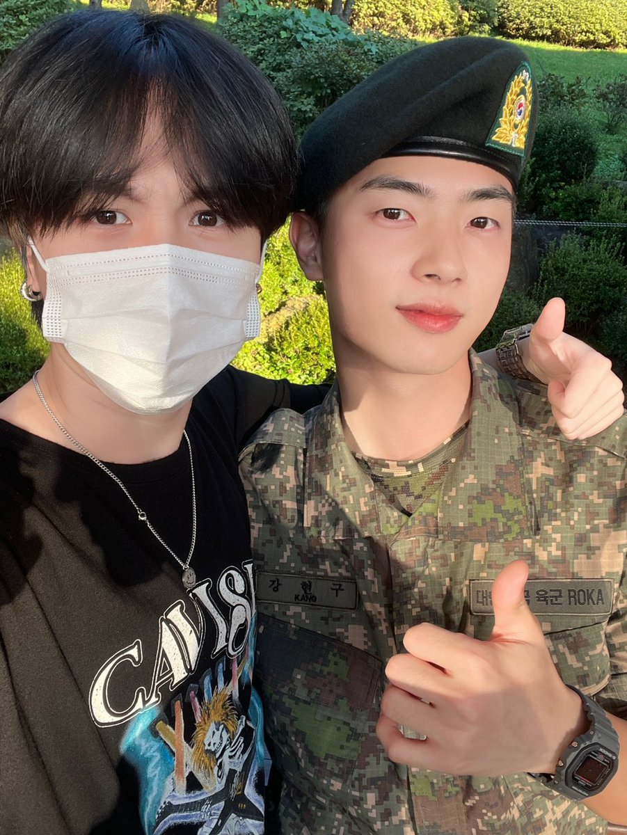 kanghyunthings's tweet photo. 💜 https://t.co/PTo8NLNxhr