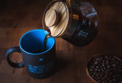 PropiaSalud's tweet photo. Photo By Mike Baker | Unsplash - via @Crowdfire  
 #beerknowledge #masonjars #tincan #contecrayon #sake https://t.co/vVxs3lJnrI