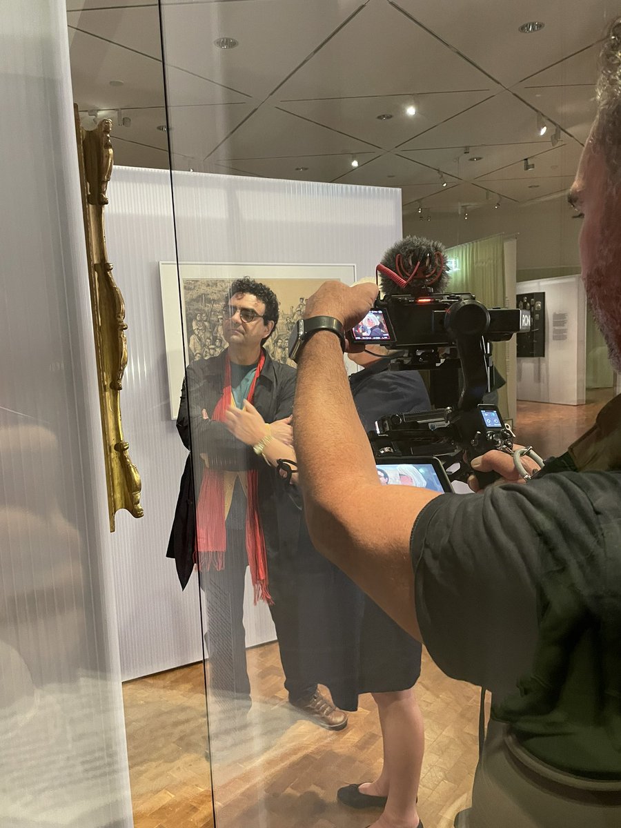 AndreaBuring's tweet photo. 🎼It’s a pleasure working with people who are passionate about their jobs! At the @DeutschesHistorischesMuseum Berlin we met tenor @RolandoVillazon &amp; vice DHM president Ulrike Kretzschmar visiting the  exhibition “Richard Wagner &amp; das deutsche Gefühl” @Euronews #musica #rheingold https://t.co/HOOjHhNOkd