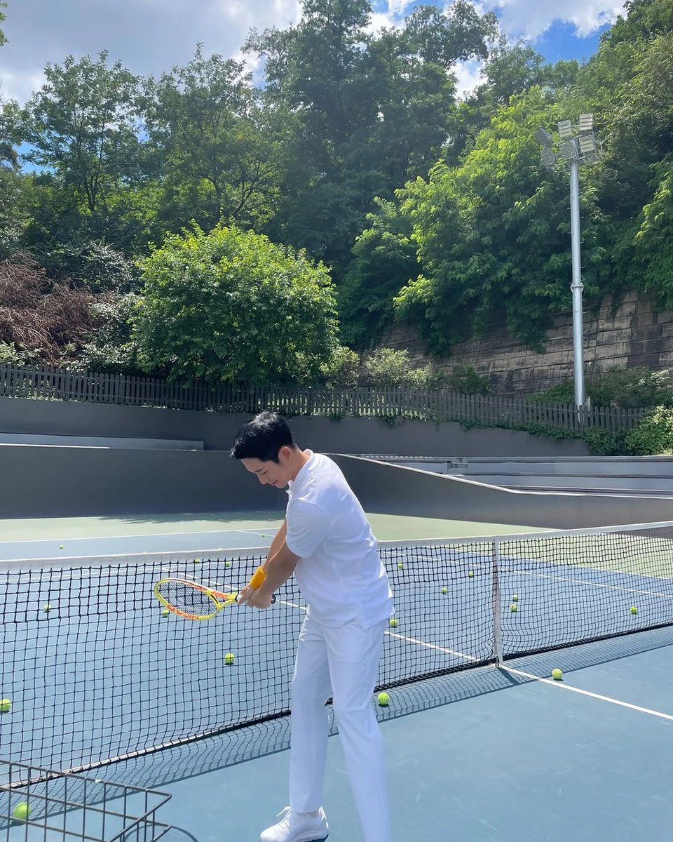 forjunghaein's tweet photo. something about haein in white 🤍 https://t.co/nvOsc1B6fB