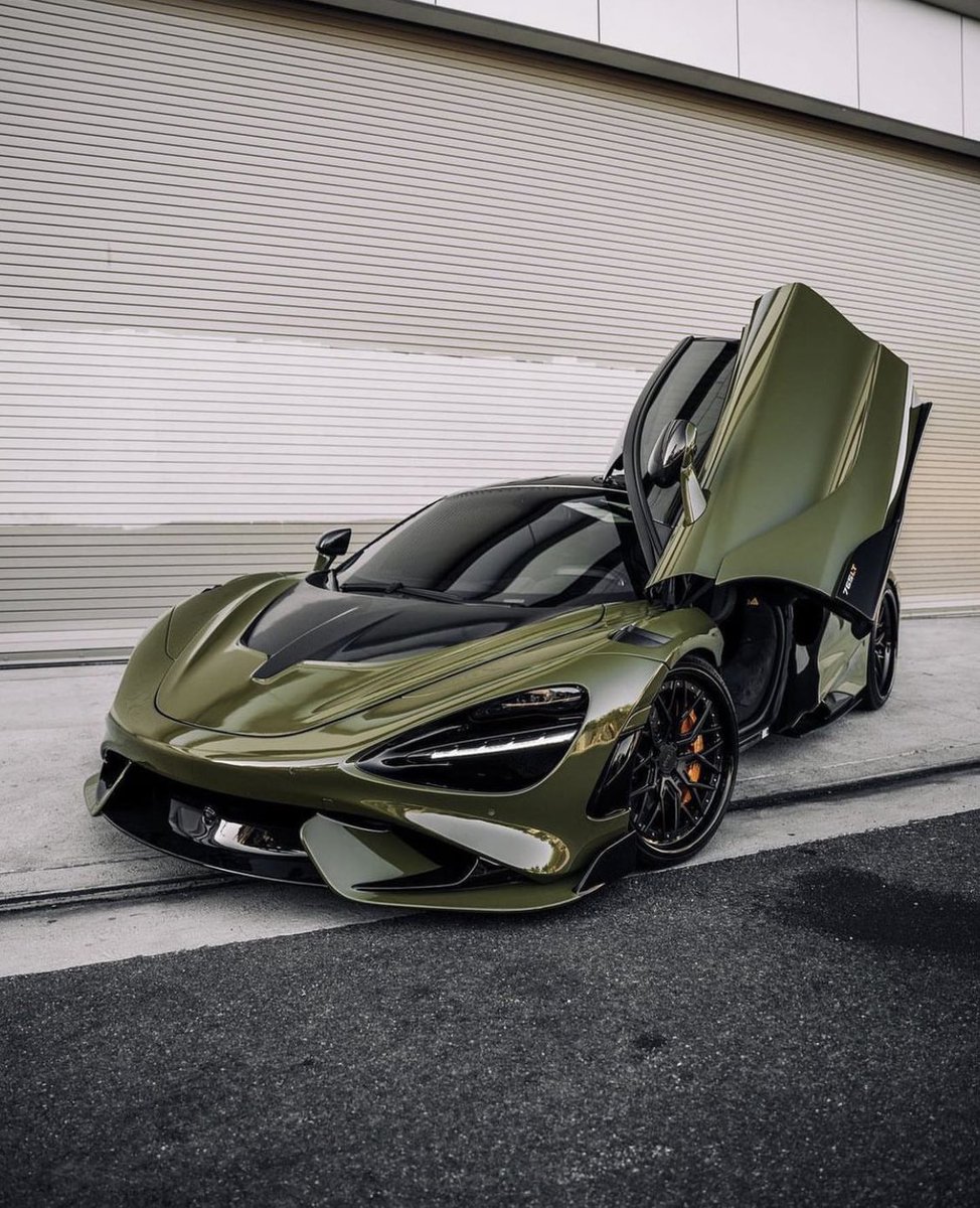 LuxuryCars365's tweet photo. McLaren 765LT 🔥 https://t.co/7IfPCqUyua