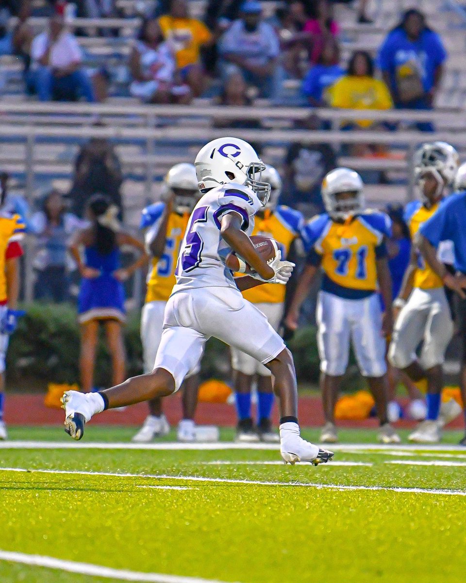 figgsdatruth's tweet photo. GAMEDAY today at 6:00 pm @ chiles high school 💯 we will be facing up against deerlake middle school🔥 #AGTG 🙏🏾 #Formadukes💕🩸#Showtime25🦍 #whyigrind @PlayBookAthlete https://t.co/29SSFCglcq