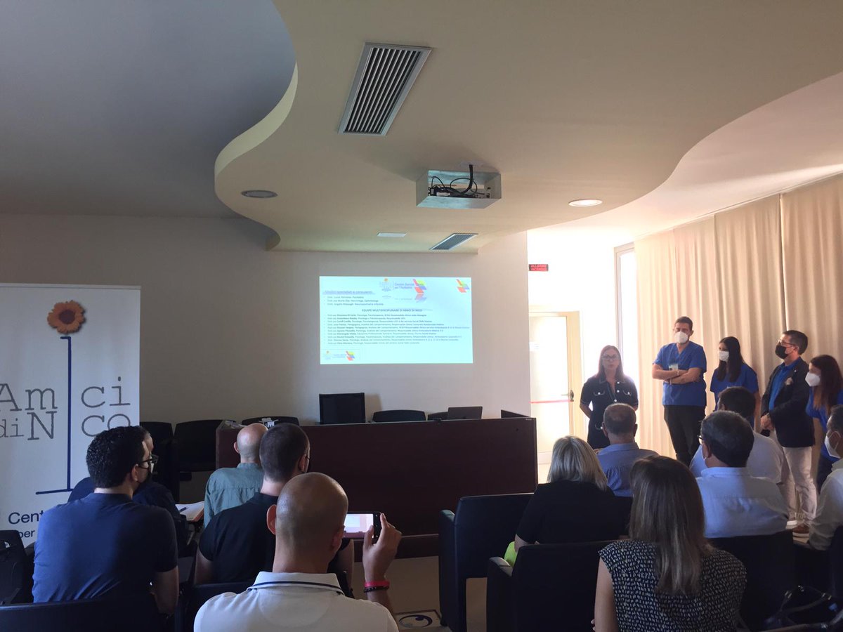 HEROsrl's tweet photo. Oggi siamo a Casarano (LE), per la presentazione del progetto "Social Training", nato per sperimentare nuovi approcci metodologici e tecnologici per migliorare la qualità di vita dei soggetti affetti da #autismo, attraverso la #realtàaumenta. @mur_gov_ @AgidGov https://t.co/zNq790iO09