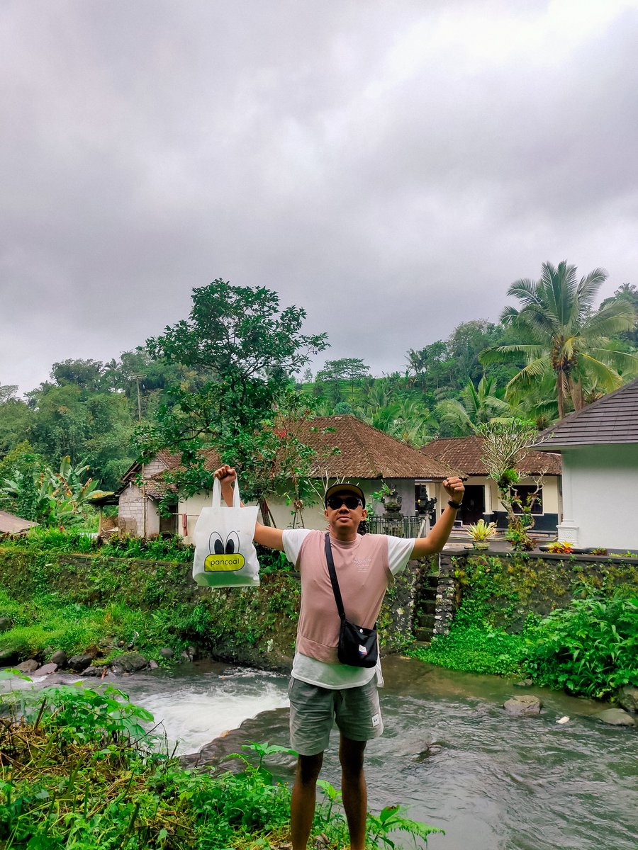 siapmuani's tweet photo. Ngajak turis melali malu https://t.co/6ItiwPEj2j