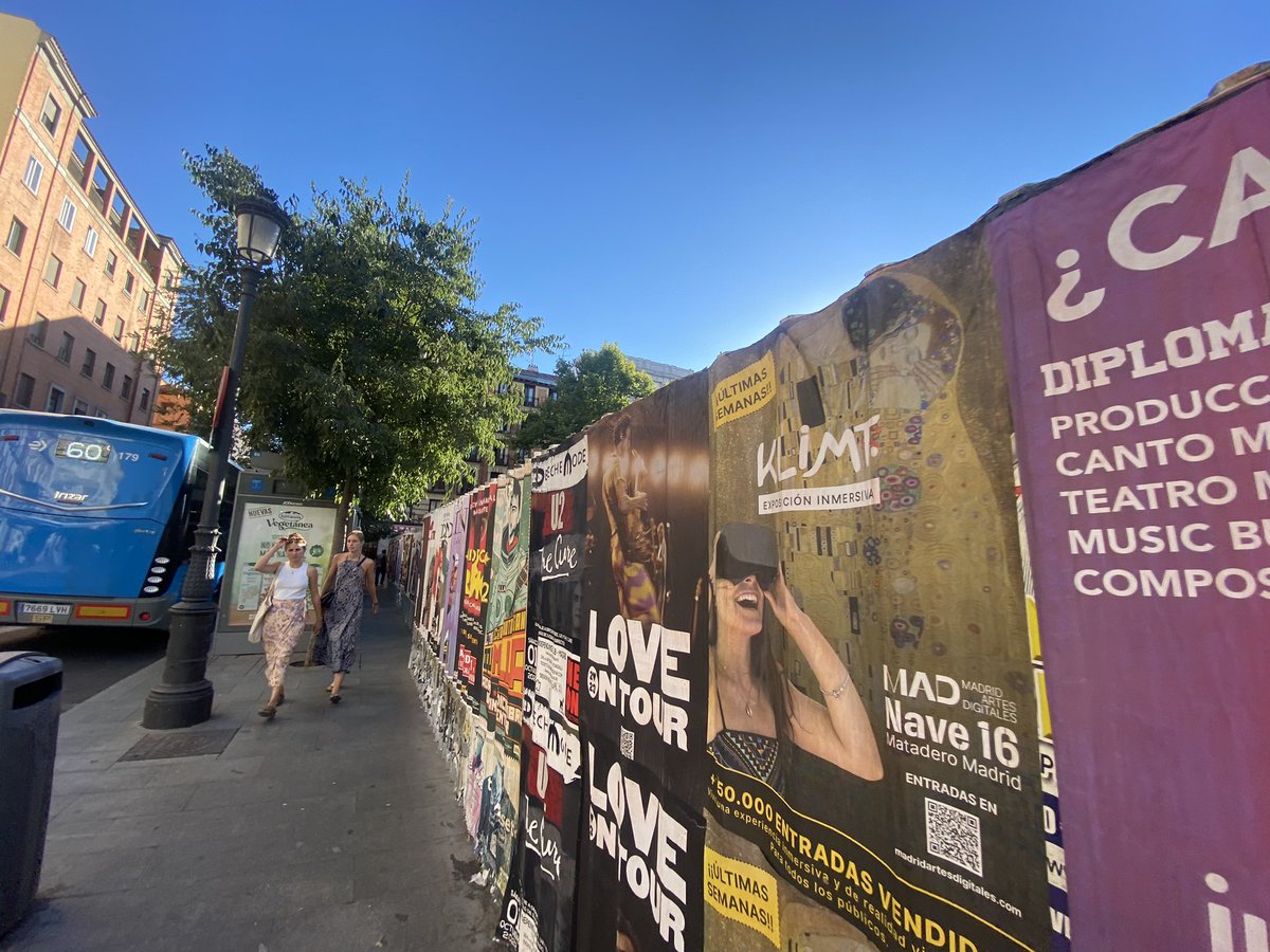 MadridDecadente's tweet photo. ⚡️ 7 de Septiembre 2022⚡️

Varios meses desde que terminaron las obras y seguimos con vallado, sin #polideportivo y sin poder disfrutar de la nueva plazuela gris, fea y sin sombras que lo acompañan 

¿Esperando a la precampaña @AlmeidaPP_ ? 😅

#TodoMal #Madrid https://t.co/b0XP0ANyh9