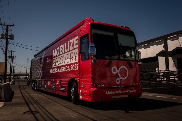 peteccapp's tweet photo. Super excited! Today is Recovery Happens rally at the State Capitol! Come join us! https://t.co/SyRQltiPDm https://t.co/5ty6HTEAbX