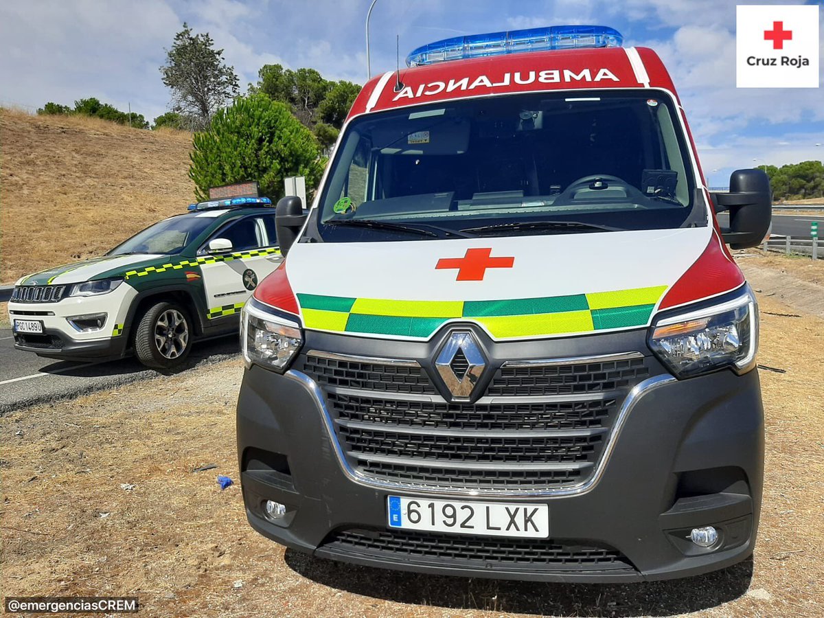 emergenciasCREM's tweet photo. Tras solicitud desde #SUMMA112 uno de nuestros #SVB interviene en la atención y evacuación de un herido producido en un accidente de tráfico en la #M40 #Alcorcon.

#ASEM112 https://t.co/jFGweMAxIS
