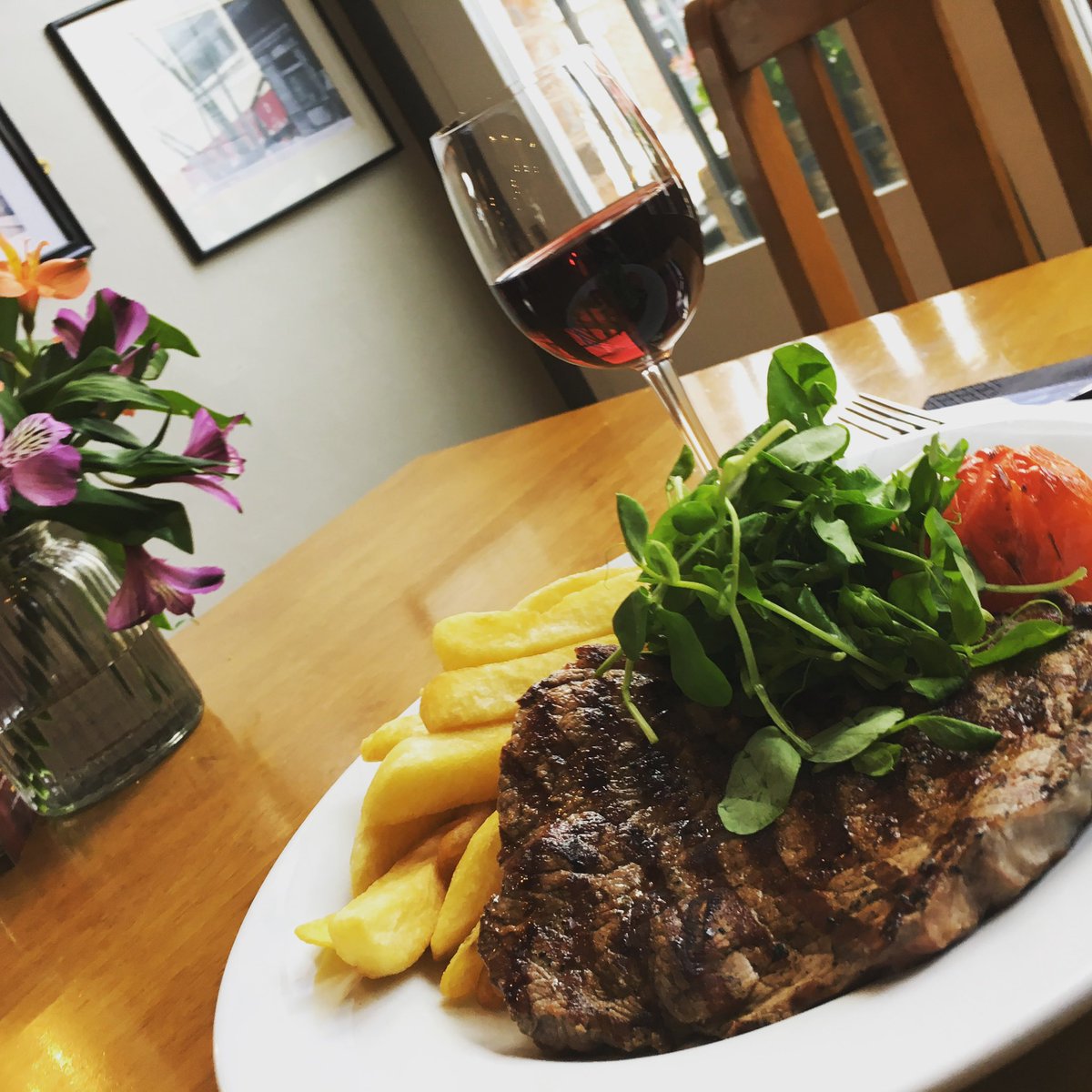 Thursday @Faulknerchester Join us for our set lunch 12-3pm 2 courses £15 / 3 courses £19 Steak & wine from 5pm Dry aged 10oz rump steak, chips, grill garnish and wine £15.95 Feel free to walk in or if you’d rather reserve a table then call 01244 328195 or book online