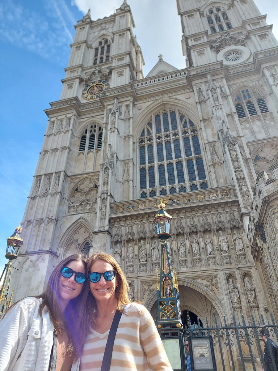 Yellow Moon Tours tweet media