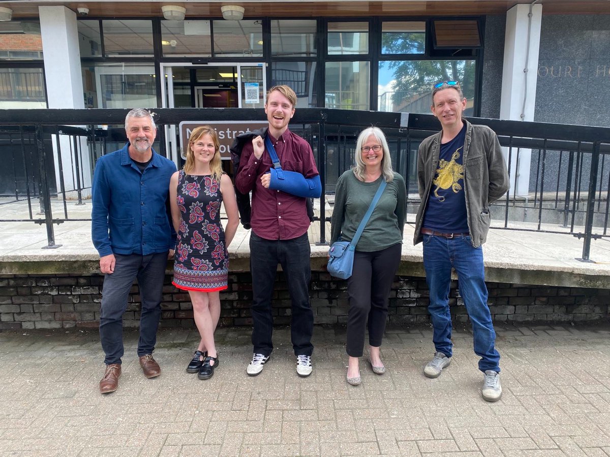 4billionaires's tweet photo. @13sarahmurphy Meanwhile, another 8 peaceful citizens declared guilty for disrupting the lethal, right-wing billionaire press for a single day, at @XRebellionUK's Murdoch protest in 2020. If you can, please support them with legal costs here: https://t.co/GWLmgubycE https://t.co/UeCPApWLEa