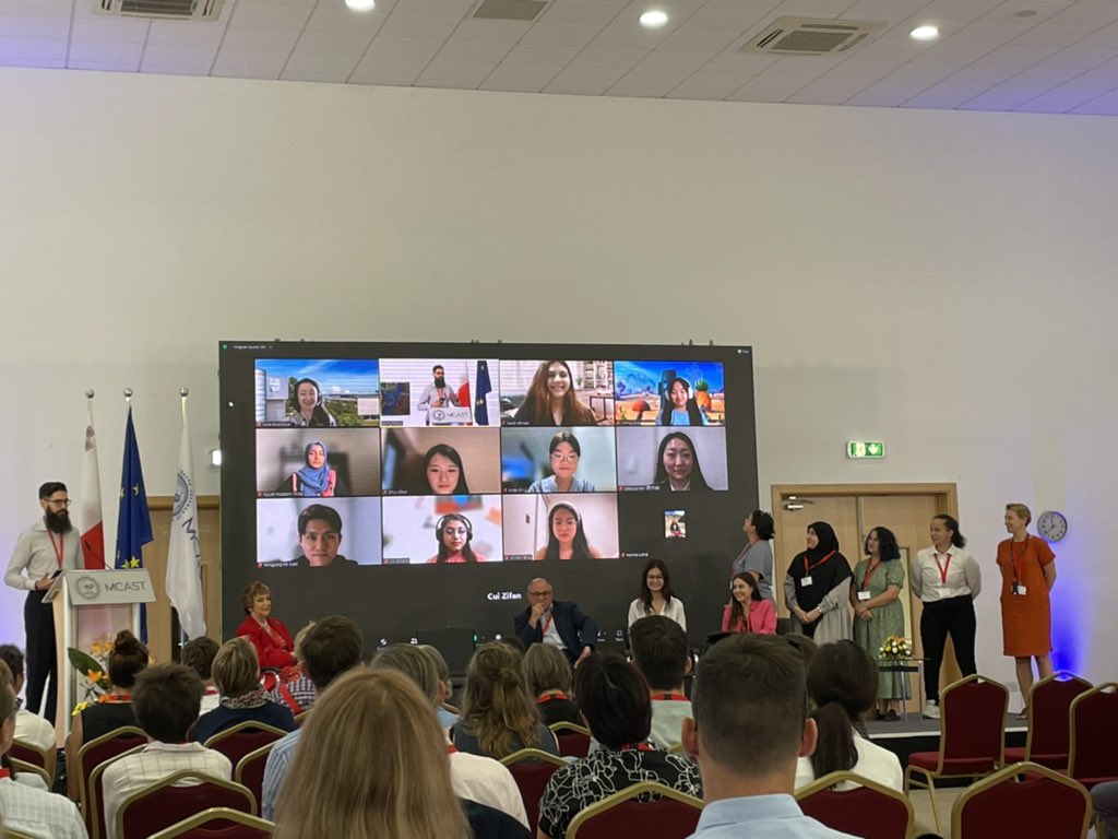 PULS_PHS's tweet image. A very big thank you to all international students and staff that made this @TheEAIR conference such an enorm succes. Wonderfull to meet old friends again and to had the opportunity to make new ones! Hope to see you all next year in Linz. #EAIR2022