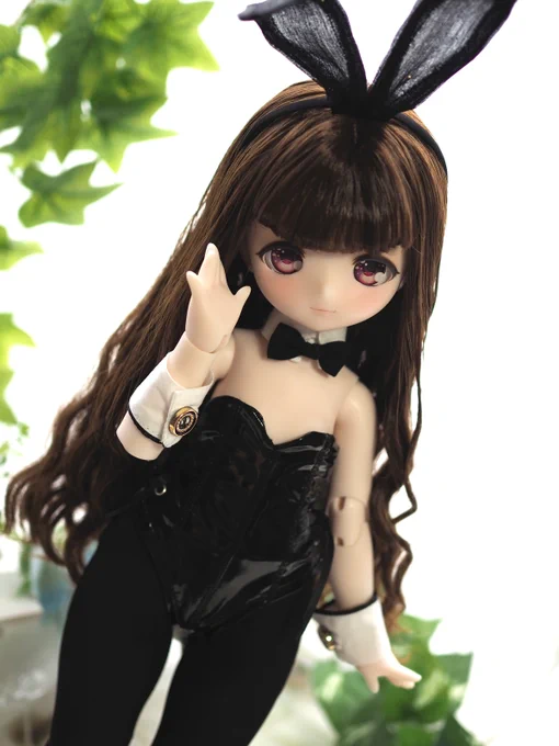 kumakoちゃんサイズのバニーガール服……最高や😭 内側の太もものやわらかそうな曲線好き🐰 