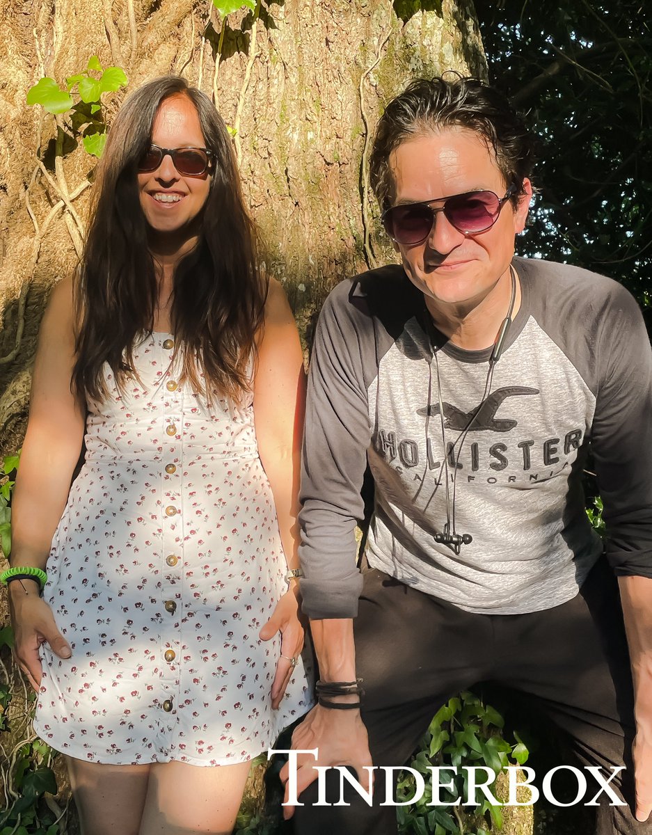 Just a reminder that we’re performing THIS SATURDAY at the awesome Swanage Folk Festival 2022 (Main Marquee Stanpit Field, 1.30pm). Such a lovely, friendly seaside festival…we hope to bump into some of you there 👍🎼🌟🙏