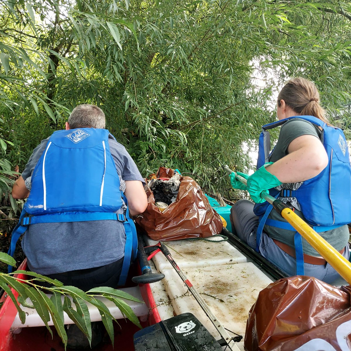spacecentre's tweet photo. πΆ Our team have been taken to the water today as part of our monthly clean up of our adopted part of the River Soar. #CommunityGivebackDay https://t.co/IIXmErbfhC