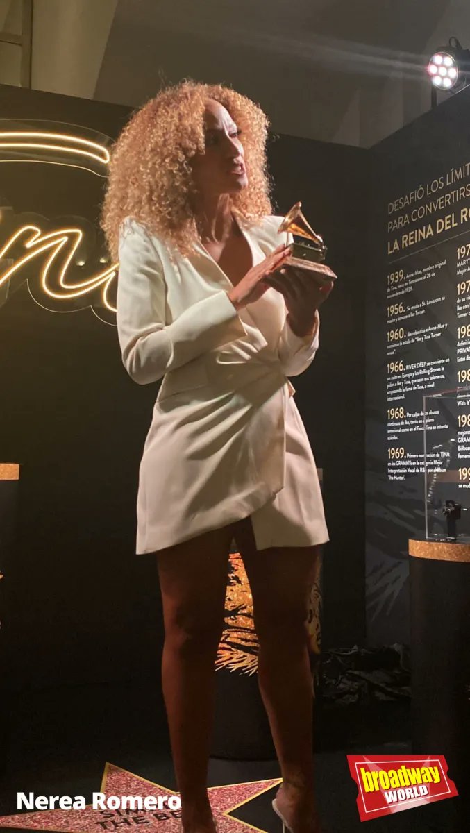 BroadwayWorld Spain (@bwwspain) on Twitter photo Anoche acudimos al Teatro Coliseum donde se inauguró la exposición de los premios de <a href="/tinaturner/">Tina Turner</a> con motivo del éxito de <a href="/tinaelmusical/">Tina El Musical</a>. ¡Mira aquí las imágenes! ⬇️
<a href="/MusicalesStage/">Stage Entertainment</a> <a href="/StagePrensa/">StagePrensa</a>
buff.ly/3cZQ498 Anoche acudimos al Teatro Coliseum donde se inauguró la exposición de los premios de <a href="/tinaturner/">Tina Turner</a> con motivo del éxito de <a href="/tinaelmusical/">Tina El Musical</a>. ¡Mira aquí las imágenes! ⬇️
<a href="/MusicalesStage/">Stage Entertainment</a> <a href="/StagePrensa/">StagePrensa</a>
buff.ly/3cZQ498