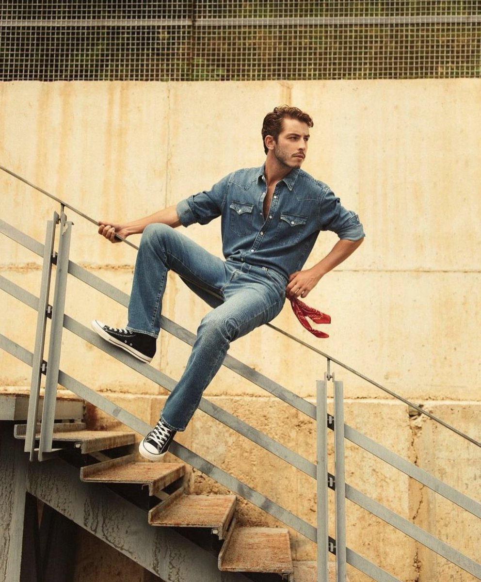 beManMagazine's tweet photo. Derin bir tutkusun jean!🤘🏻 @borankuzum @LEVIS_TR https://t.co/NEu7M4x2gZ