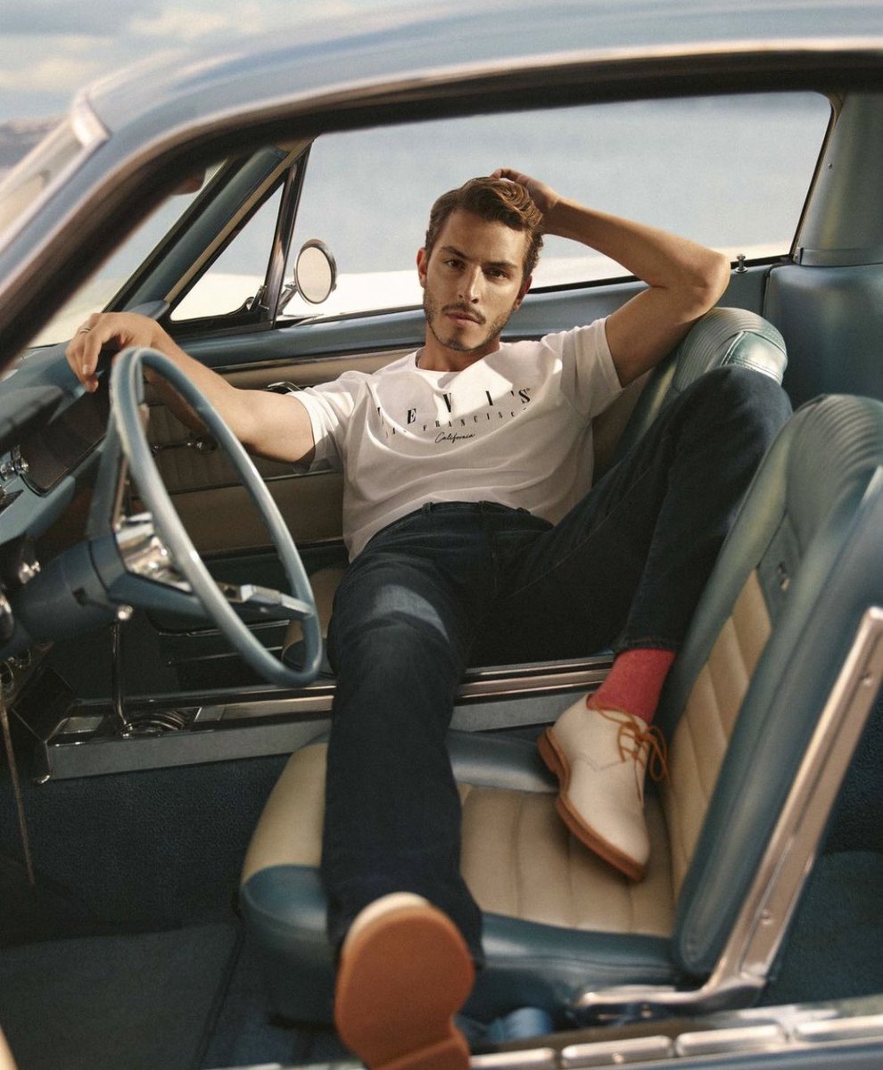 beManMagazine's tweet photo. Derin bir tutkusun jean!🤘🏻 @borankuzum @LEVIS_TR https://t.co/NEu7M4x2gZ
