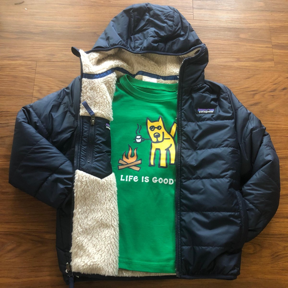HoopersOutdoor's tweet photo. Life is good when the kids are cozy!
#Patagonia #Lifeisgood #Hoopersoutdoorcenter https://t.co/1LdClqK6uY
