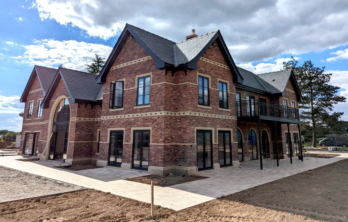 Bath Bespoke appointed for sizeable new build #transformation project in #Cheshire alongside renowned #interiordesigner <a href="/LauraMcCree/">Laura McCree</a> and highly-skilled lead contractor Bartholomew Homes: tinyurl.com/2cmv485w #bathbespoke