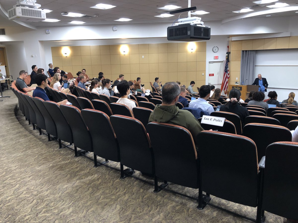 rockfordw's tweet photo. Happy Wednesday from @FletcherSchool at @TuftsUniversity — where I am privileged to sit in on #RoleOfForce, the legendary class by #FletcherISSP Director #FletcherProf Richard Shultz — 17 years after doing so as a #FletcherPhD student ⚓️🌏🌍🌎⚓️ https://t.co/JksUYgIrHI