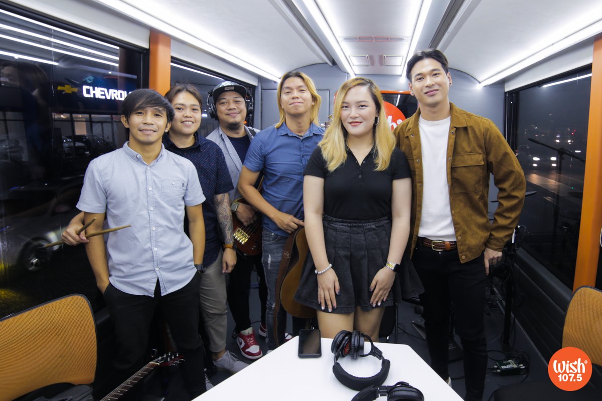 wish1075's tweet photo. On his debut Wish Bus performance, singer-actor @hashtag_wilbert sang his original love tracks, "LANGGA" and "Lil Things." https://t.co/yT9406uCPA