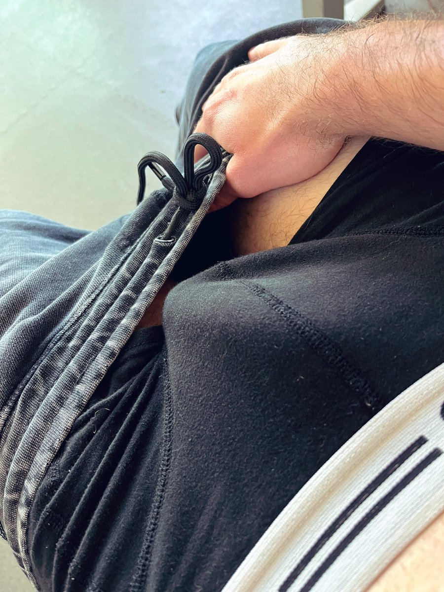 90sOf_'s tweet photo. 👀👼🏽 https://t.co/b3uRRvQGee