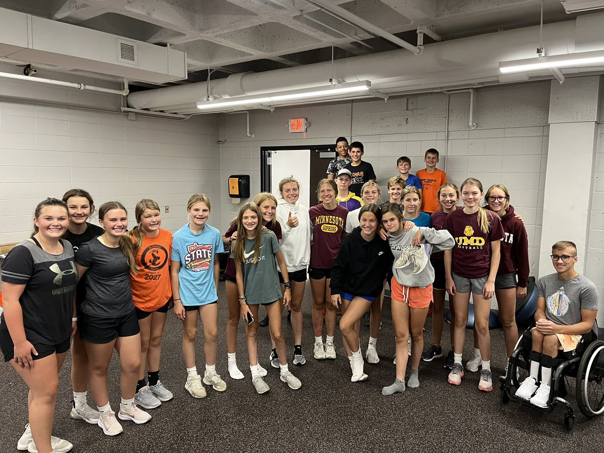 MRDatDudeGG's tweet image. Last Friday lift of summer, kept our tradition of group breakfast afterwards 💪🏻😋 and then to my surprise we still had a big group after the first day of school! Great kickoff to a new school year😎