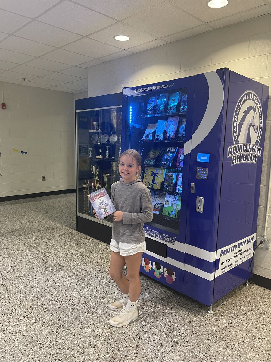 Our first book vending machine winners!! Congrats to 5th grade for leading the Mustang Trail! <a href="/MPE_Mustangs/">Mountain Park ES</a>  
#trailblazers #thismomentmatters