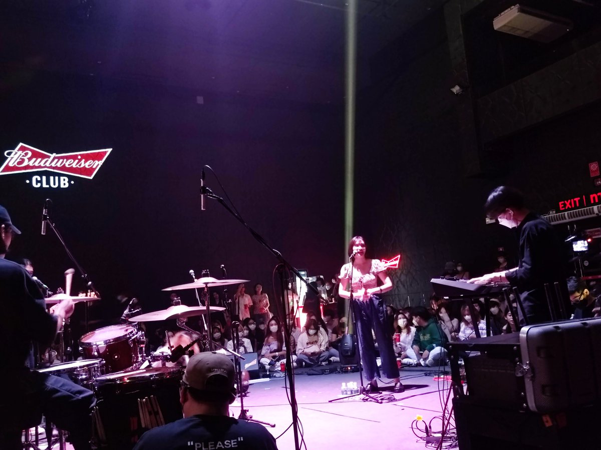 popscences's tweet photo. ได้ดู #gencry แล้ววววว #Budlivehouse https://t.co/avgMkPAp6Y