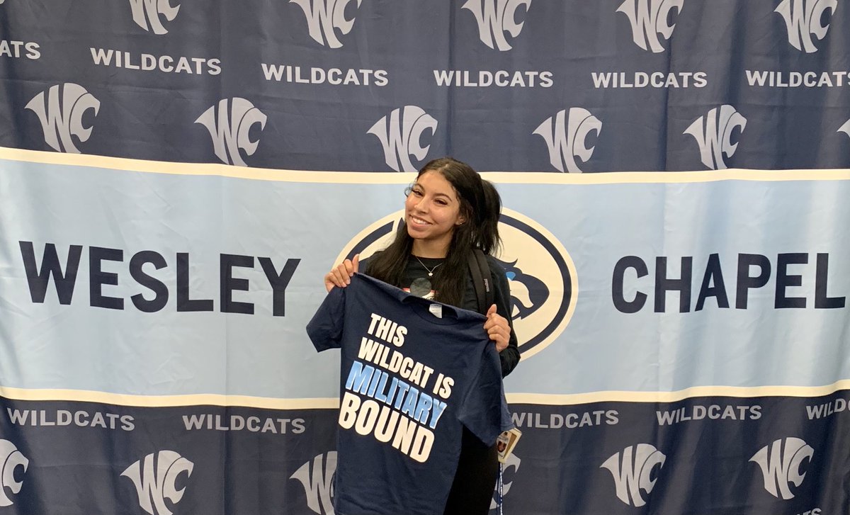ChapelCareerLab's tweet photo. Congratulations to Jaden Wilson on her enlistment with the United States Air Force! Thank you in advance for your service 🇺🇸 ⁦@WCHS_Wildcats⁩ ⁦@usairforce⁩ https://t.co/Y5ncM4rsDj
