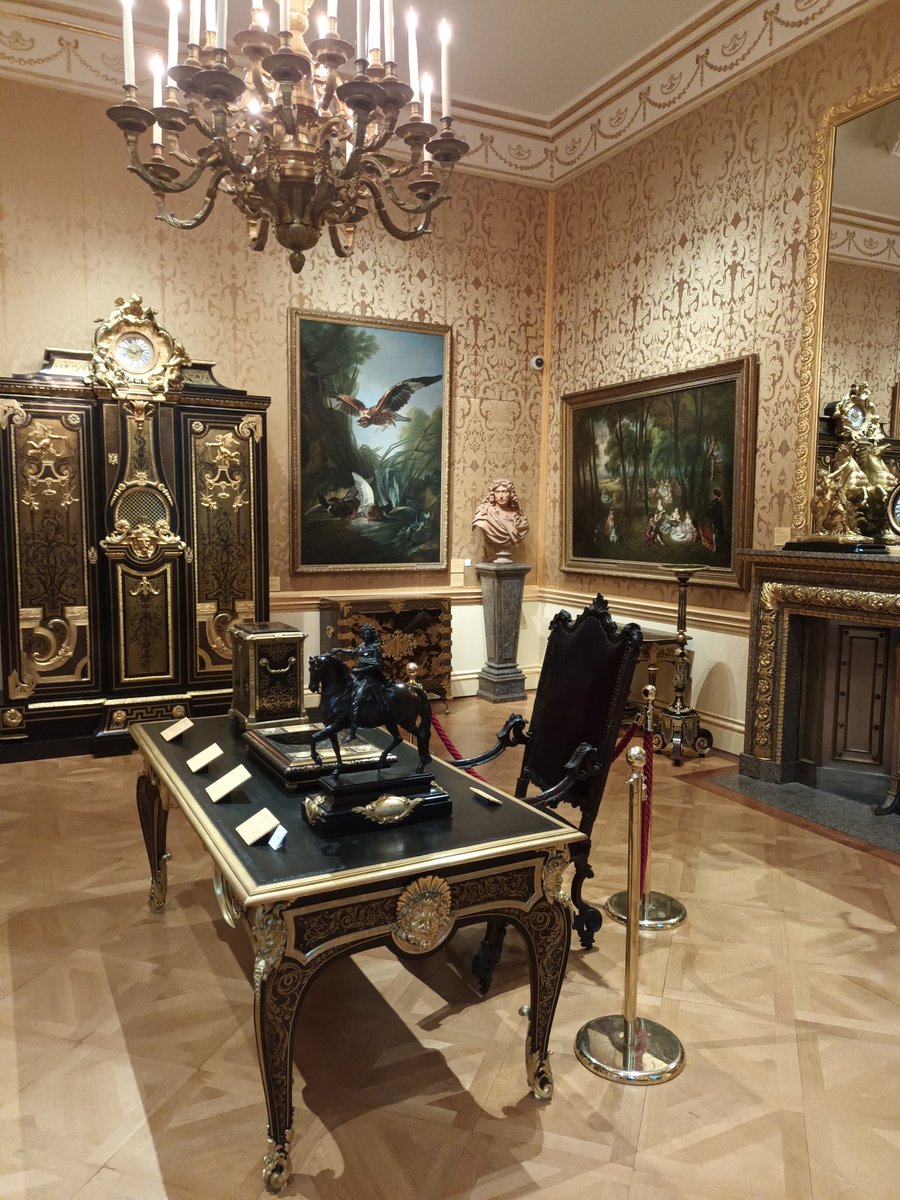 EsserHelena's tweet photo. Completely floored by the Wallace Collection. I've dreamed up sumptuous #dandypunk #victorian interiours for my novel, but seeing them actually in real life is something else. Also, makes you think that maybe #Ouida's descriptions aren't so far off the mark, after all... https://t.co/0gGFKUB2Sg