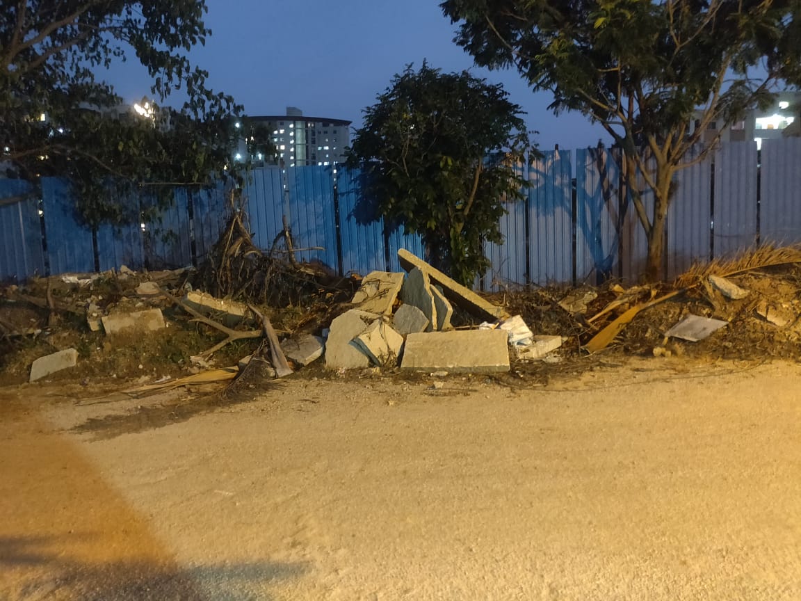 @BBMPCOMM Owners court East is facing similar fate with so called "development work" carried out in the name of drainage system and making the locality a dump yard which is stinking badly for weeks now making this place unlivable. #bbmpdontlistendontcaredontsee