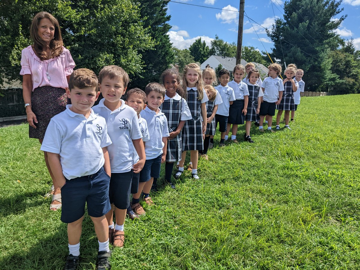 SPOComputerLab's tweet photo. First computer class for our kindergarten students! Hands on learning about computer components and class safety with a fire drill. @StPetersOlney @ADWCathSchools #SPSRocks #SPSFamily https://t.co/HnOYfihpAi