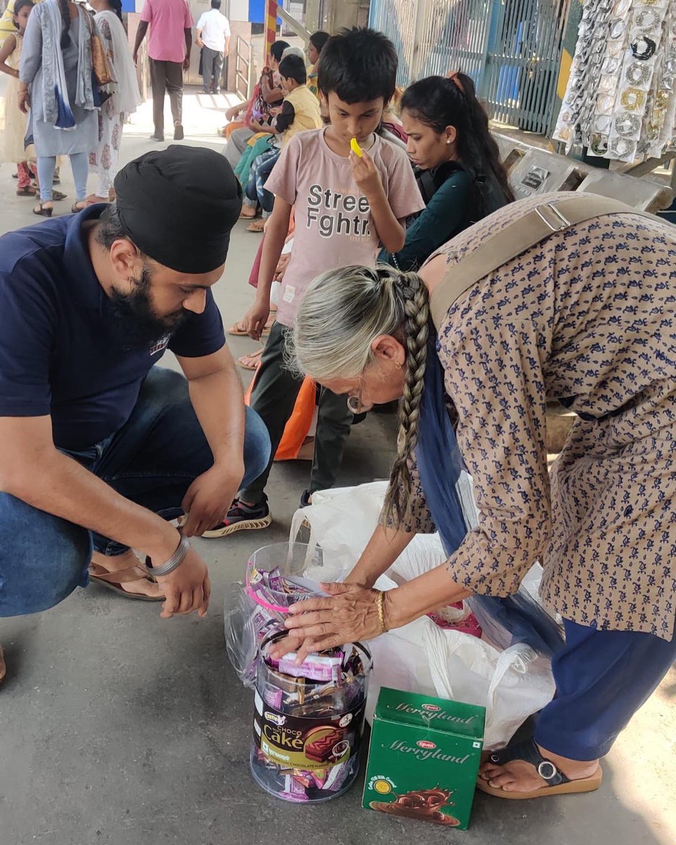 We found Dadi ji- with your support!😊
After 48 hours of day and night search and some 12 changes of local trains in Mumbai today, we finally found Dadi ji.
