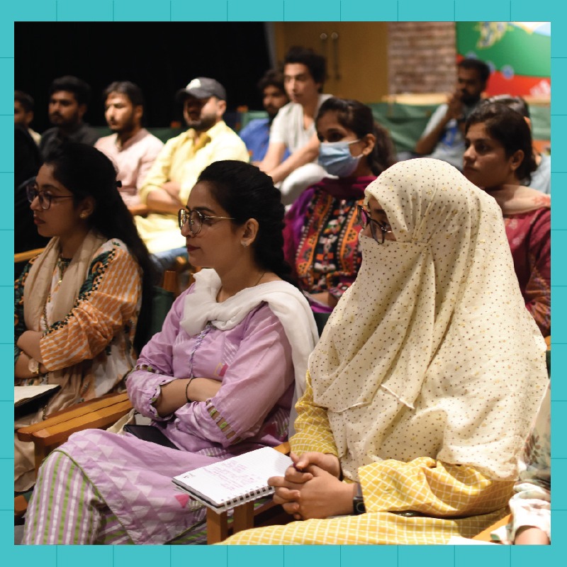 NIC_Karachi's tweet photo. We were joined by architecture students from Dawood University of Engineering and Technology. The students had the opportunity to hear from Omar Abedin on what it takes become an entrepreneur. The students also toured the facility to learn about our programs.
#SayHelloToNICK https://t.co/7iveTa4rsd
