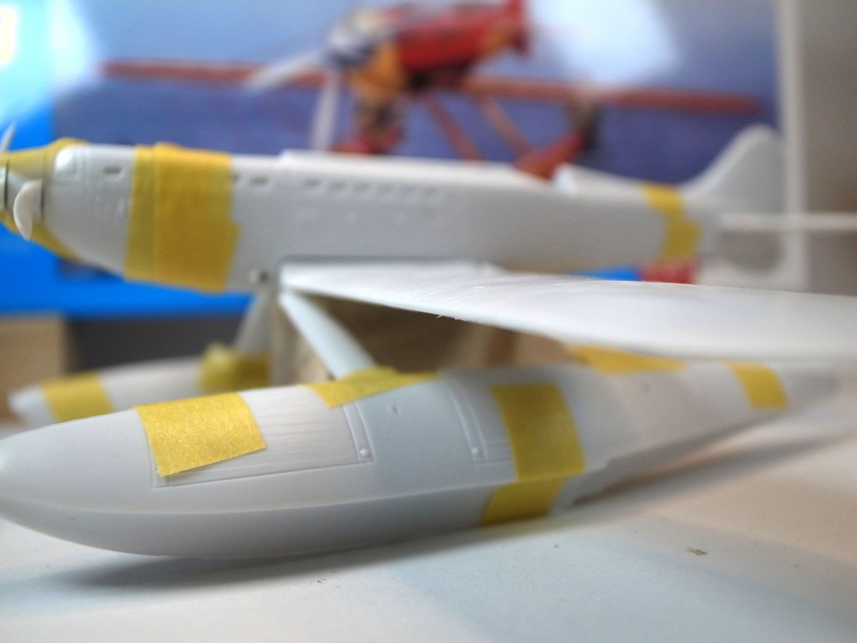 ModelerNaniwa's tweet photo. #mc72 #SMER #TOYラジ #スケモ祭り
スケモ祭り目指して水上機で世界最速という浪漫溢れるM.C.72に手を出してみます。約50年前の金型とのことでかなりバリバリ・・・まったく合わない精度・・・主翼は男気溢れる1パーツ、いろいろと形状が違ってたり・・・挑戦し甲斐のあるキットです。完成するかなぁw https://t.co/PhWjo6zcvB