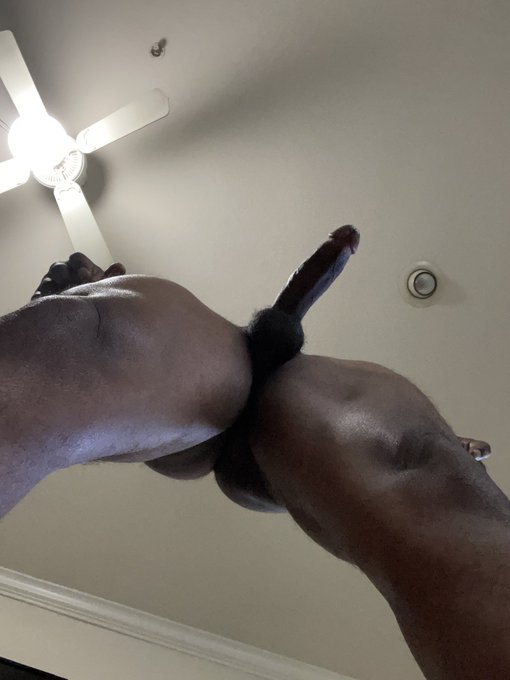 View 1 or view 2 🍆😈👌🏾 https://t.co/oQ20W7b9aM