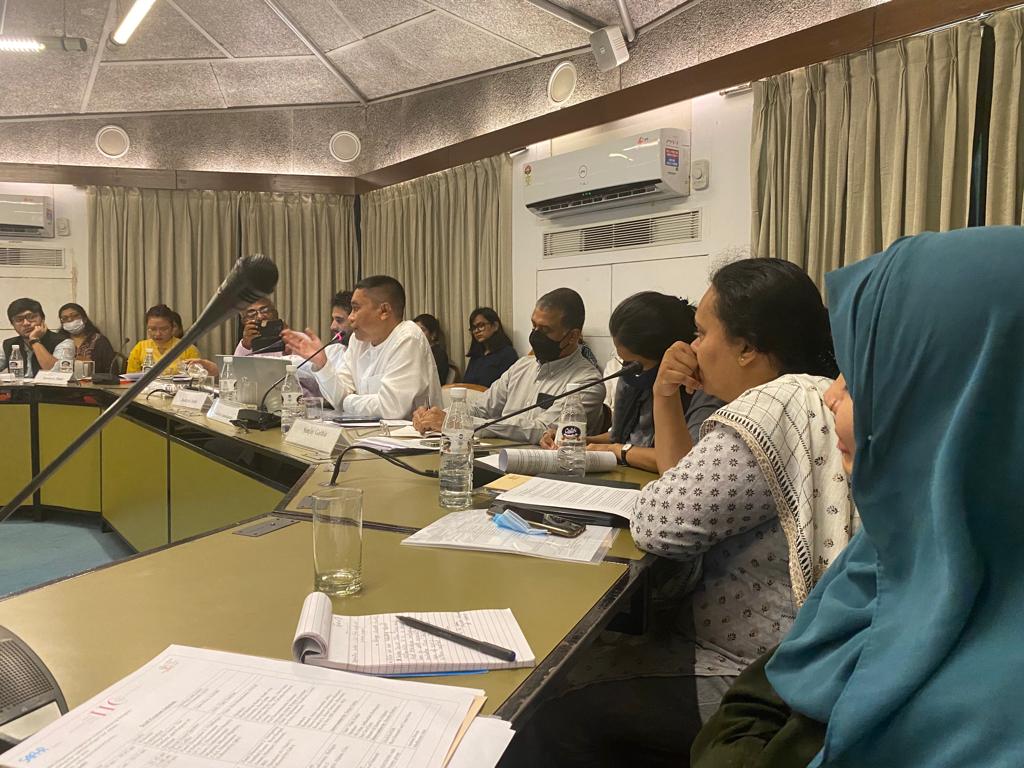 TasmidaJ's tweet photo. Attending a regional debate on refugee policy in India. @DajiRefugee https://t.co/crYsvtDqaq