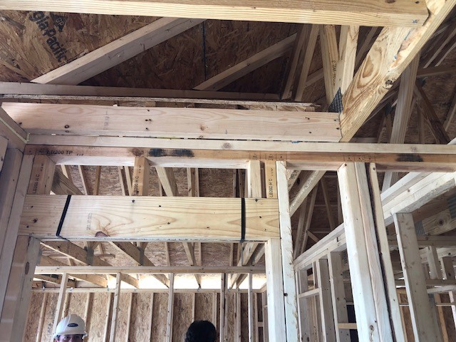 BldrFirstSource's tweet photo. 🏠 READY-FRAME® brings manufacturing efficiencies straight to your build. Check out this row of #READYFRAME houses and super clean jobsite. Awesome job to the #CharlotteNC READY-FRAME® and #BuildersFirstSource Install teams! ⬇️
https://t.co/o73fwrWNLs https://t.co/QtHGCRvJlW