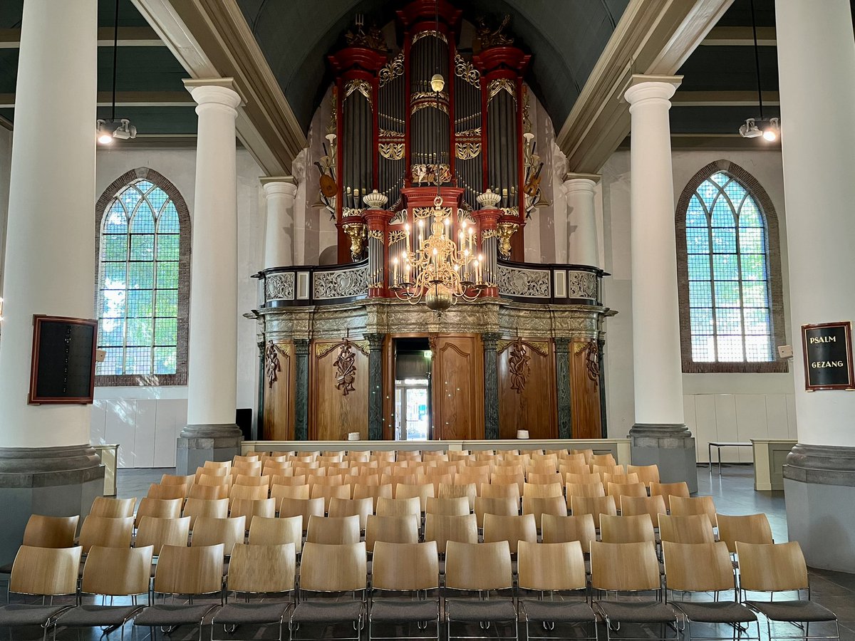 JohnMassaar's tweet image. Vandaag hebben @BibliotheekdP, @VolgVlaardingen, @Stadsherstmaas en de de Protestantse Gemeente Vlaardingen een overeenkomst getekend om te onderzoeken of het haalbaar is om van de Grote Kerk een bibliotheek te maken. Een mooi project waar @FondsSV erg enthousiast over is!