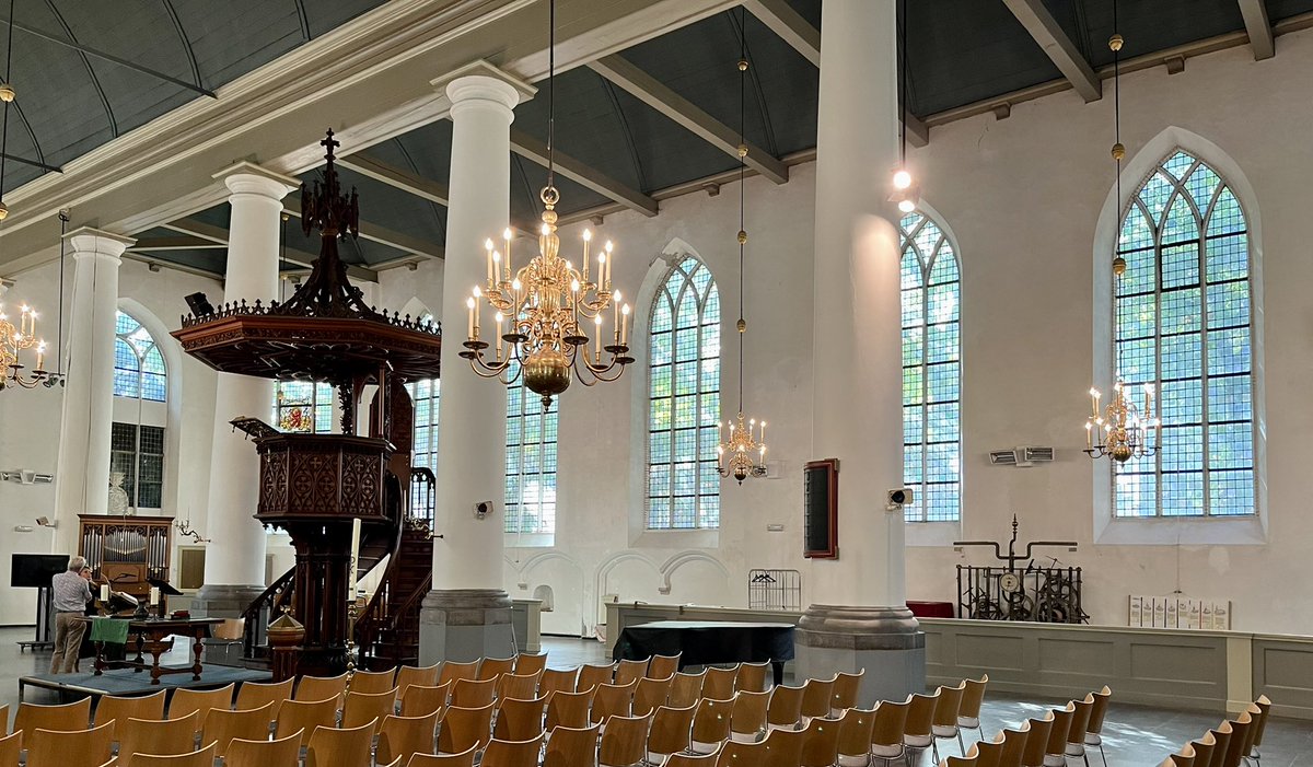 JohnMassaar's tweet image. Vandaag hebben @BibliotheekdP, @VolgVlaardingen, @Stadsherstmaas en de de Protestantse Gemeente Vlaardingen een overeenkomst getekend om te onderzoeken of het haalbaar is om van de Grote Kerk een bibliotheek te maken. Een mooi project waar @FondsSV erg enthousiast over is!