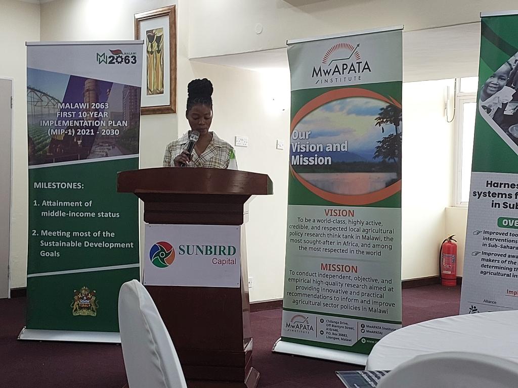 CGKChege's tweet photo. Happening Now..Policy and Diets dicussions to change the Malawian diets.. in attendance are PS ministry of Agric, nutrition department, development agencies, CGIAR, University of Georgia  
@BiovIntCIAT_eng @konyangokev @markincolombia  @ellen_mcc https://t.co/zu8JiVg597
